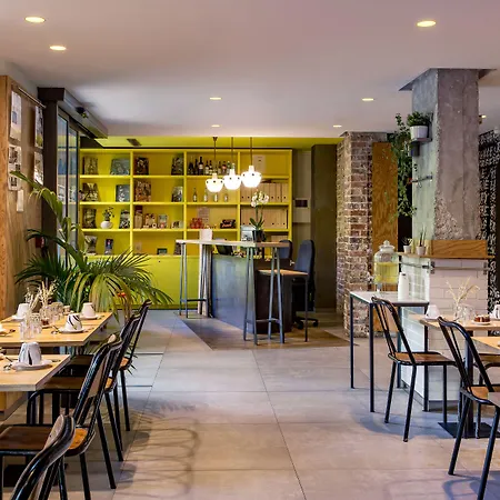 Отель Gaston 3*